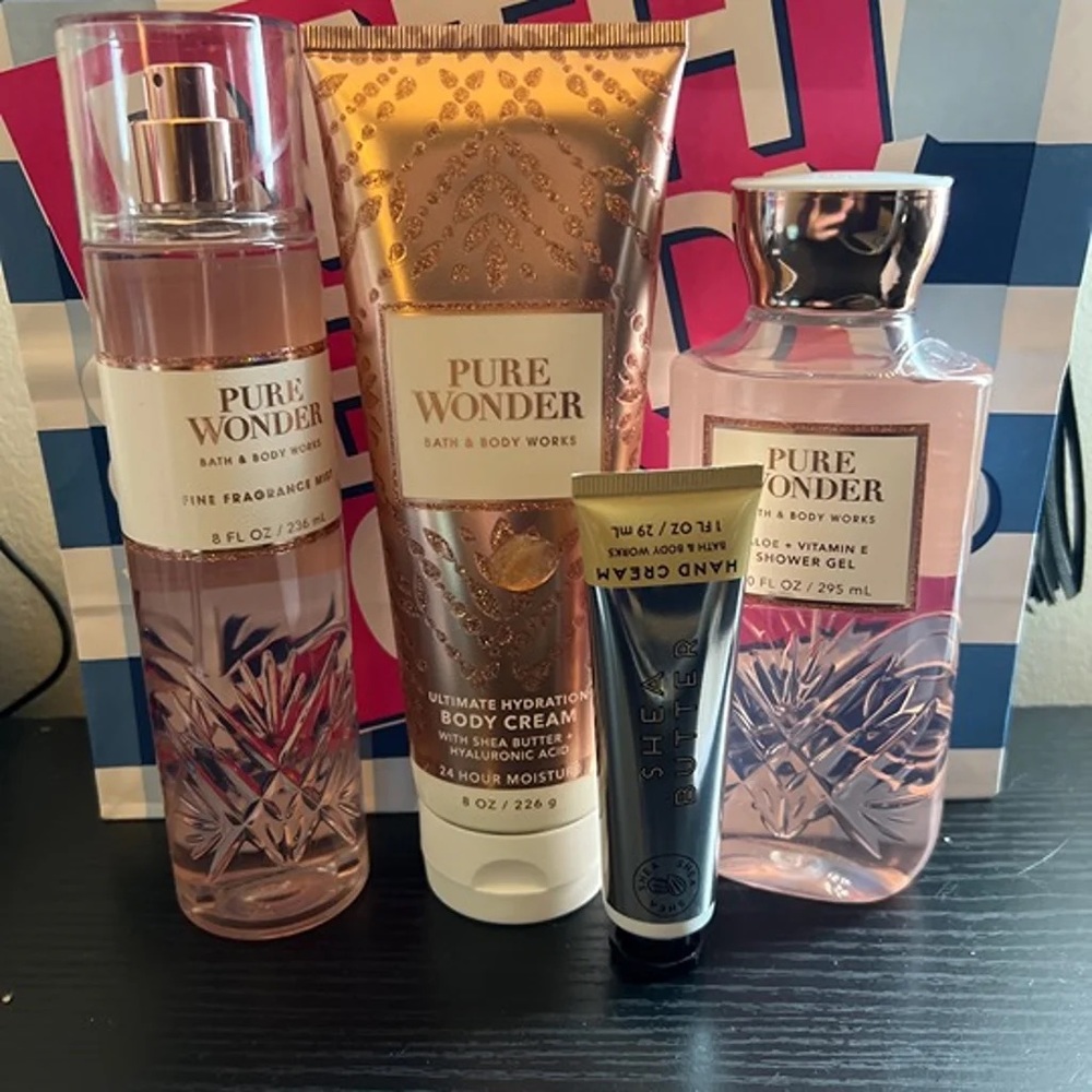 Brand new Bath & Body Works pure wonder set